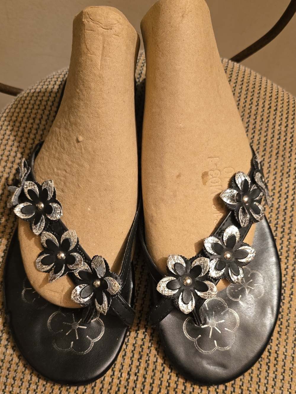 Nicole Black Floral Leather Thong Sandals with Silver Accents
